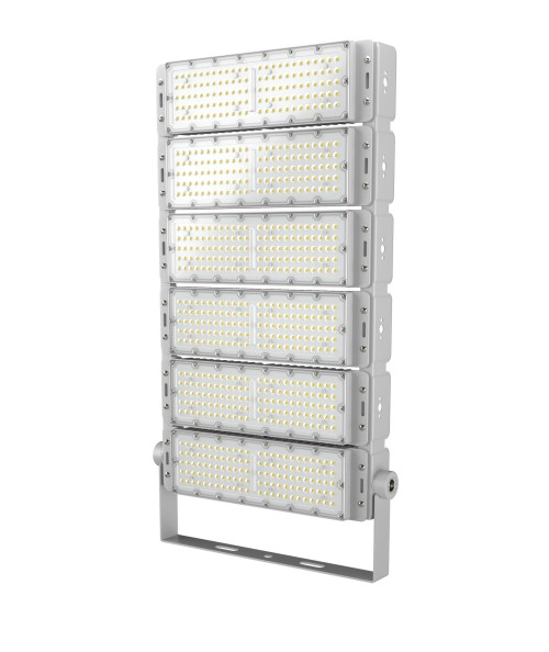 Oświetlenie powodziowe LED o mocy 600 W z wysokim masztem