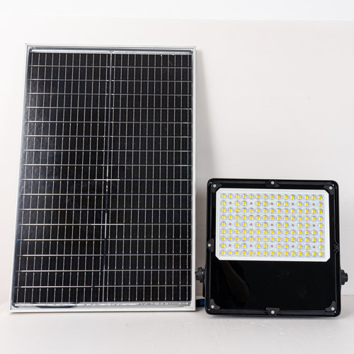 Reflektor solarny o mocy 60 W
